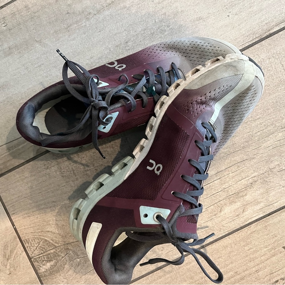 On Cloud Women’s Sneakers